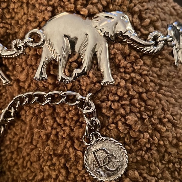 DC Women’s Vintage Silver Tone Metal Elephant Adjustable Chainlink Belt 27-37” main image 4